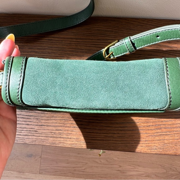 Green Fossil Crossbody Purse - Picture 10 of 16
